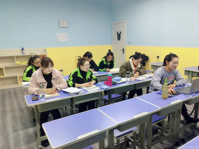 滕州慧博教育信息咨詢(xún) 專(zhuān)業(yè)引領(lǐng)，點(diǎn)亮未來(lái)教育之路